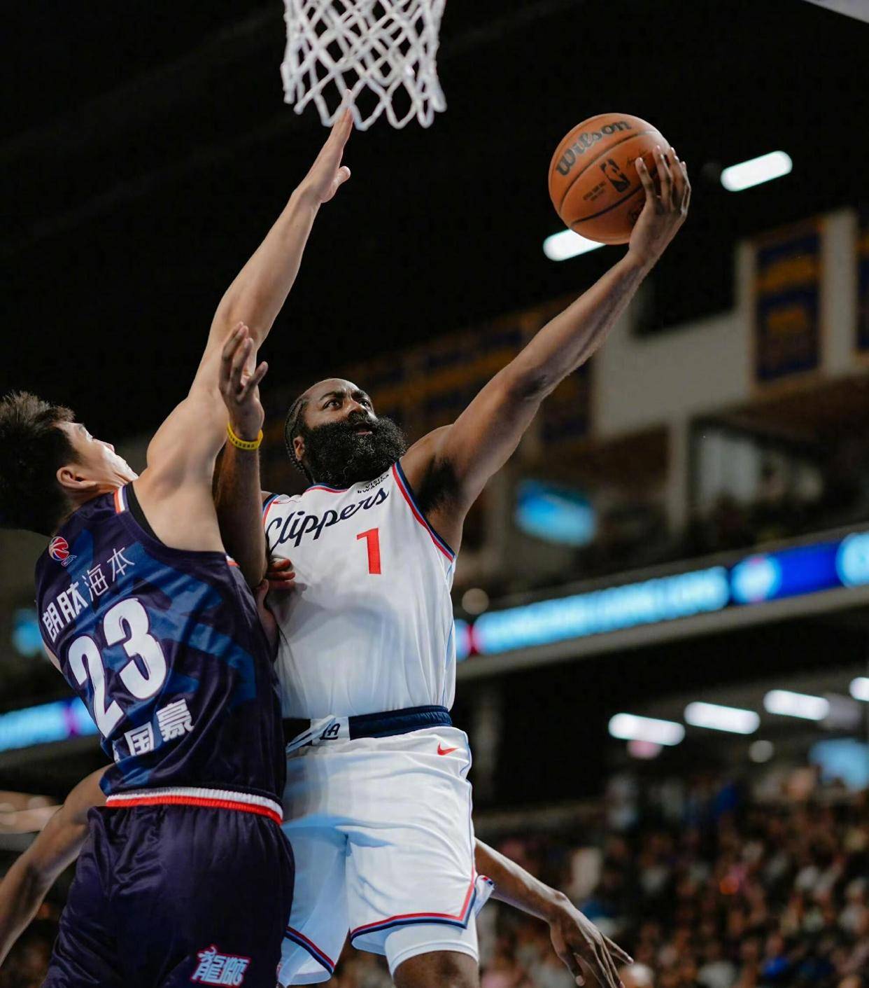 包含洛杉矶快船赛后止住颓势，志在CBA季后赛名次提升，球迷炸锅，阵容厚度经受考验的词条